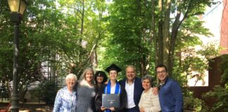 Whitney Ribeiro a gradua den Geologia i Biologia