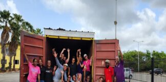 Dolphin Suites ta hasi donashon di mobilario na Stichting Hamied