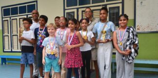 Prins Bernardschool ta gana di torneo eskolar di ahedres