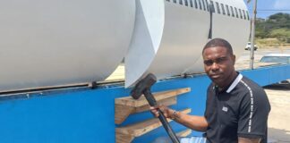 Corendon ta selebrá karnaval den Gran Marcha