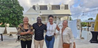 Habitantenan a kontribuí na desaroyo di Ser’i Otrabanda