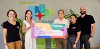 Aruba Tourism Authority ta cumpli cu donacion na Fundacion Ban Uni Man Pa Cria Nos Muchanan