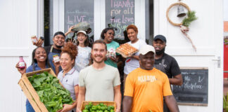 Hofi Cas Cora ta bai bèk na e esensia: kuminda fresku lokal