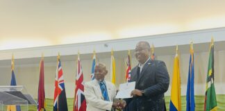 Toastmaster di Kòrsou na di terser lugá den kompetensia di diskurso internashonal den Karibe