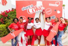 Coca-Cola ta trese e kampaña ikóniko ‘Share a Coke’ na Kòrsou i Bonèiru